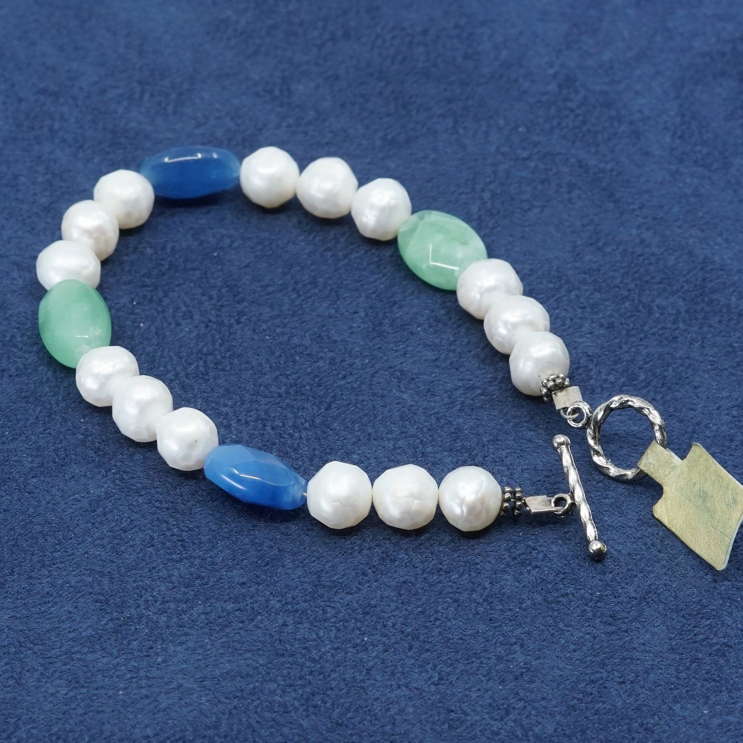 7.5", sterling silver handmade bracelet, pearl w/ jade beads N toggle closure