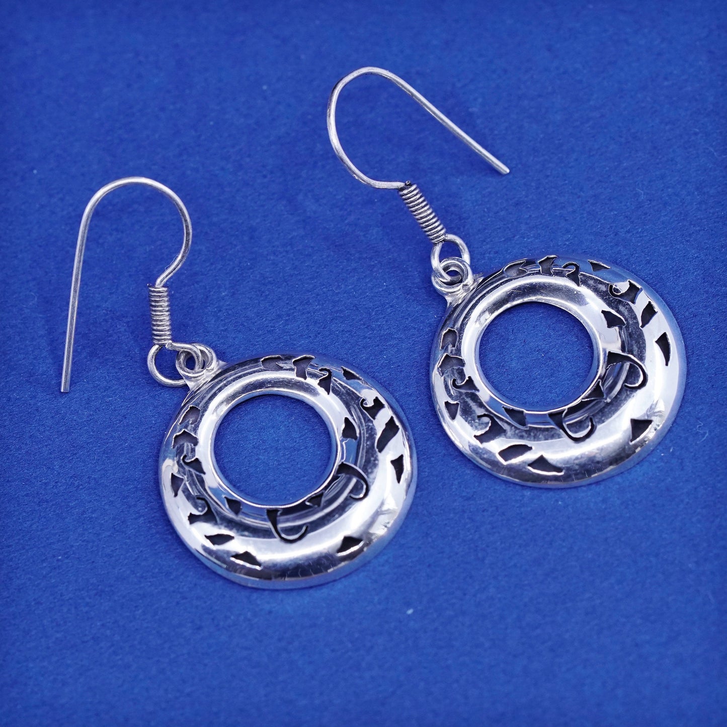 Vintage sterling silver handmade earrings, Mexico 925 filigree puffy circle