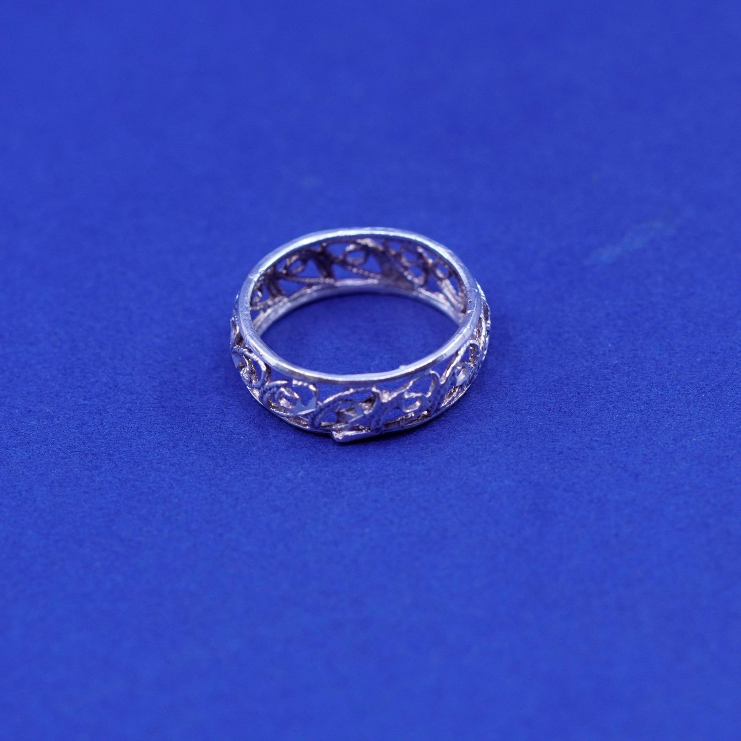 Size 6.5, vintage sterling silver handmade ring, 925 entwined leaves band