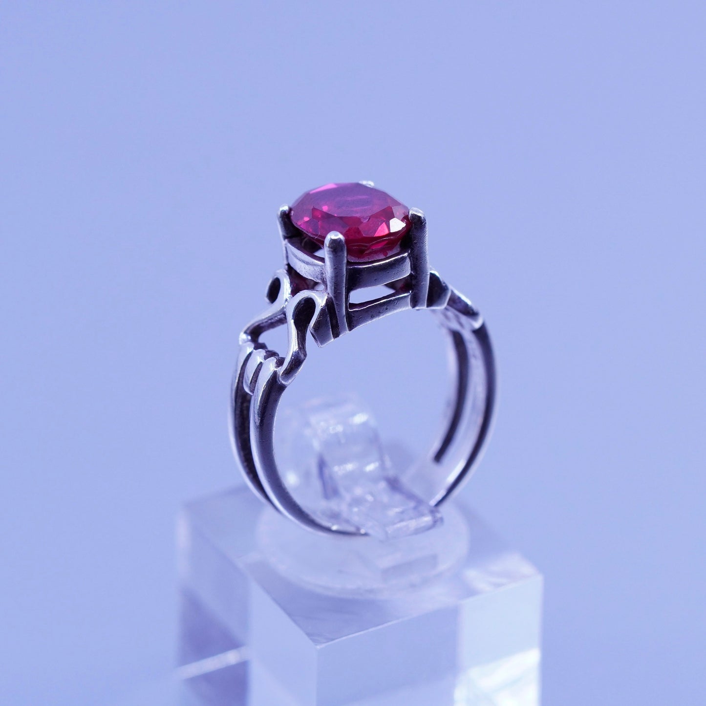 Size 7, vintage Sterling 925 silver filigree ring with ruby