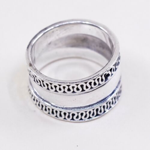 Size 8, Vtg Sterling Silver Handmade ribbed Ring 925 Silver warrior Band