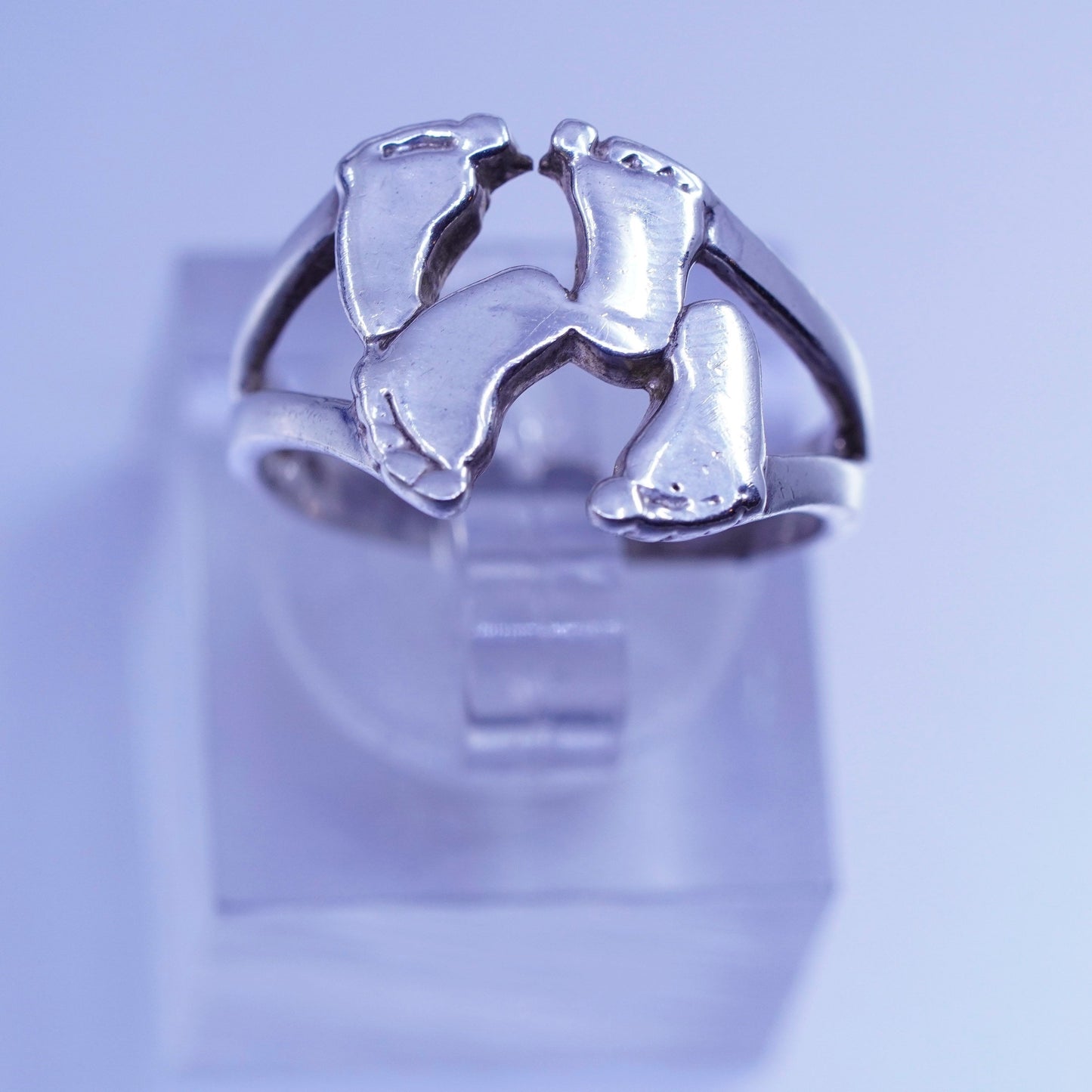 Size 6, vintage southwestern Sterling 925 silver ring, footprints band