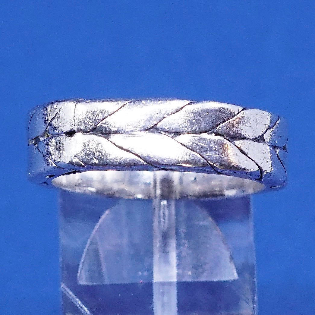 sz 9.25, vtg Sterling silver handmade ring, 925 cable band, stamped 925 mexico
