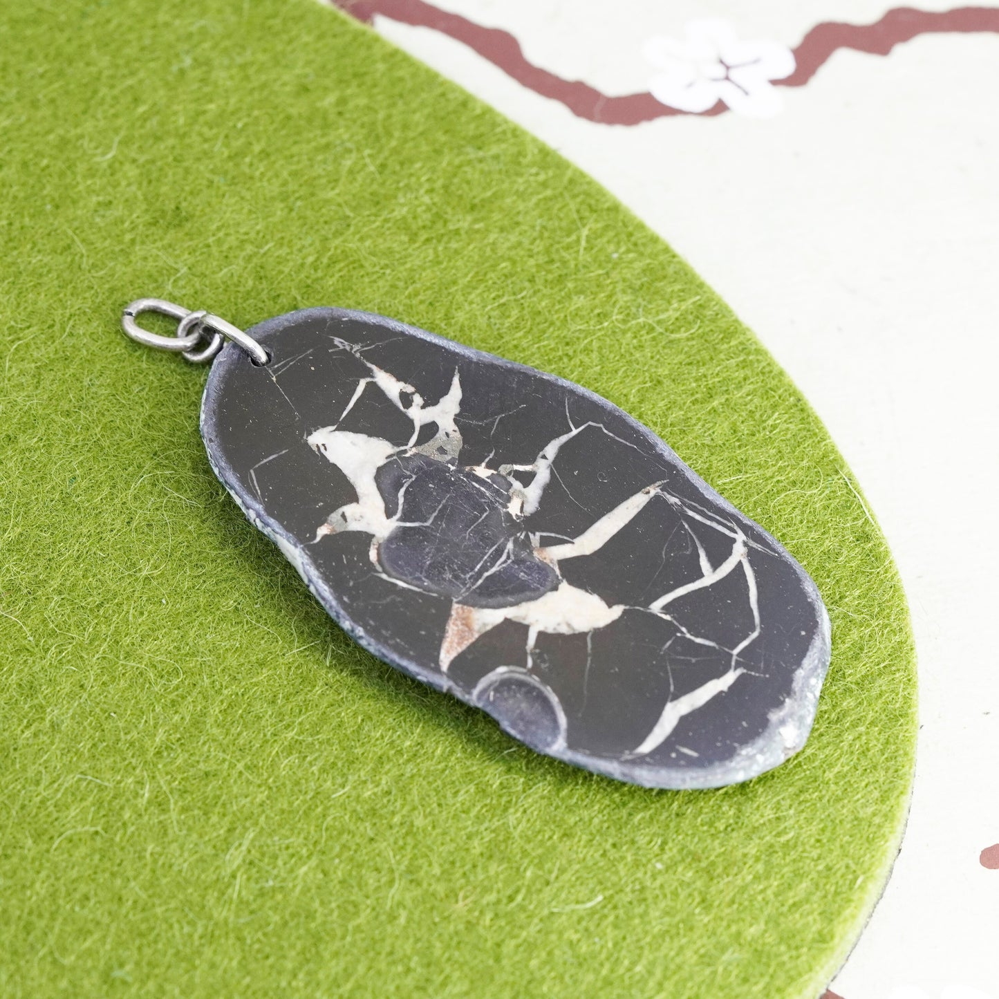 Vintage sterling 925 silver handmade pendant with agate
