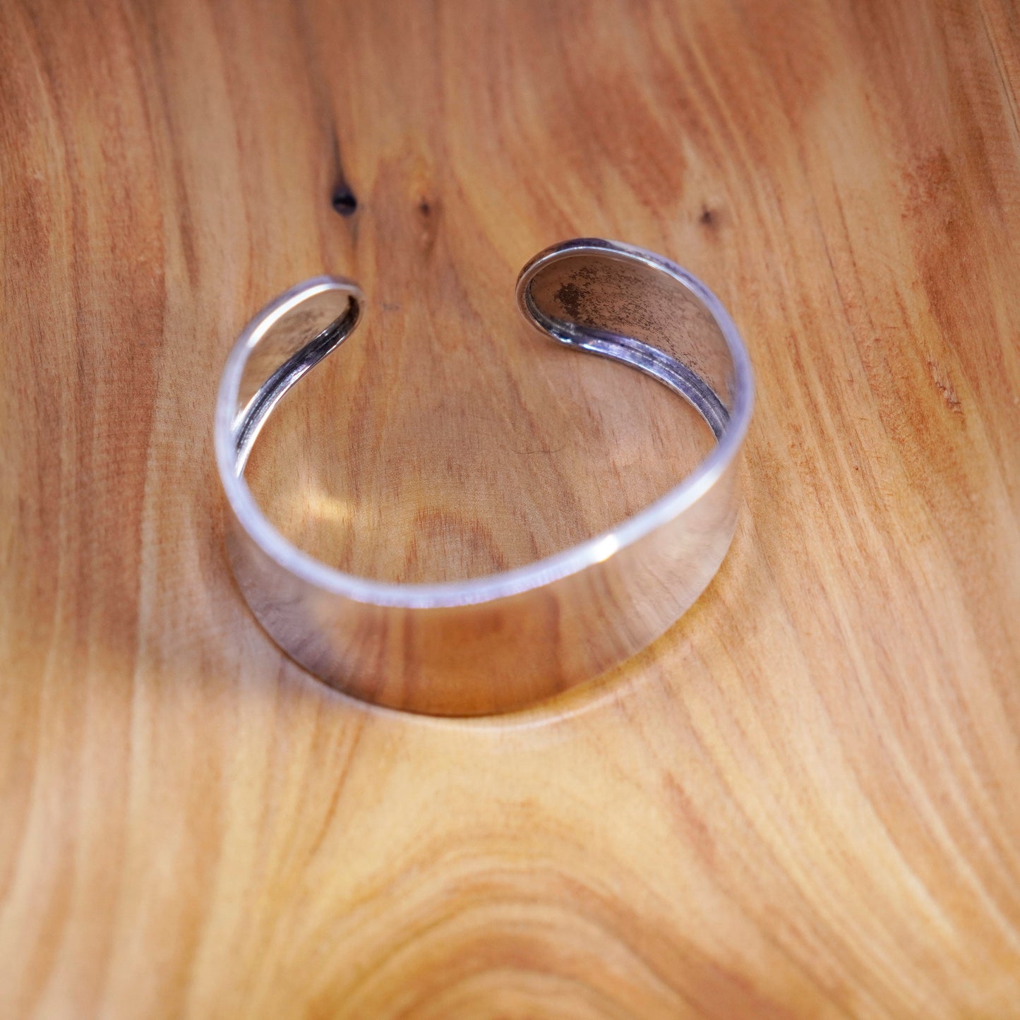 6.5”, Vintage Mexico Sterling silver handmade bracelet, wavy 925 cuff