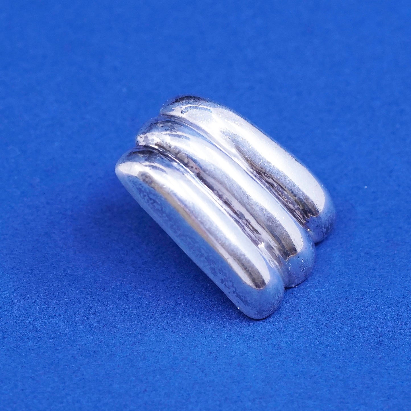 vtg ISC Sterling silver handmade Ribbed earrings, modern 925 studs