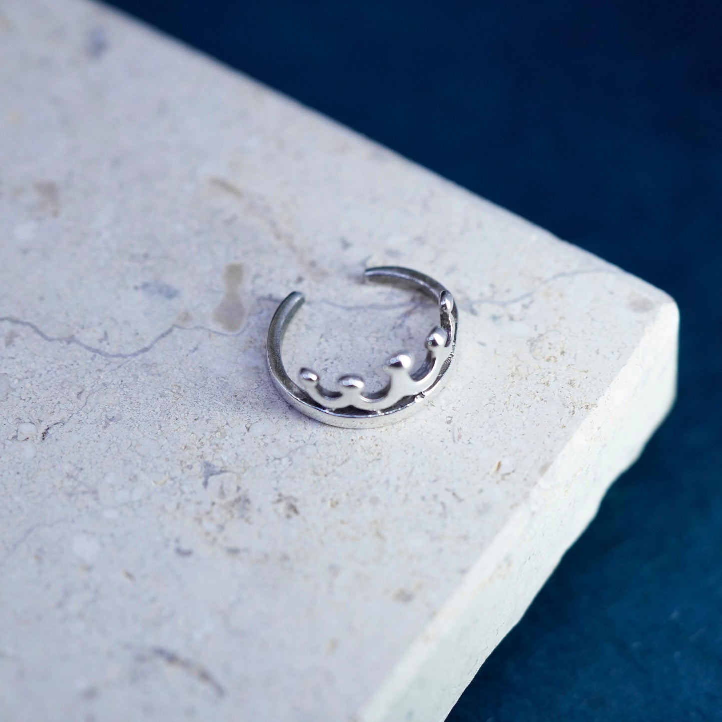 Size 2.5, vintage Sterling silver handmade ring, 925 crown band