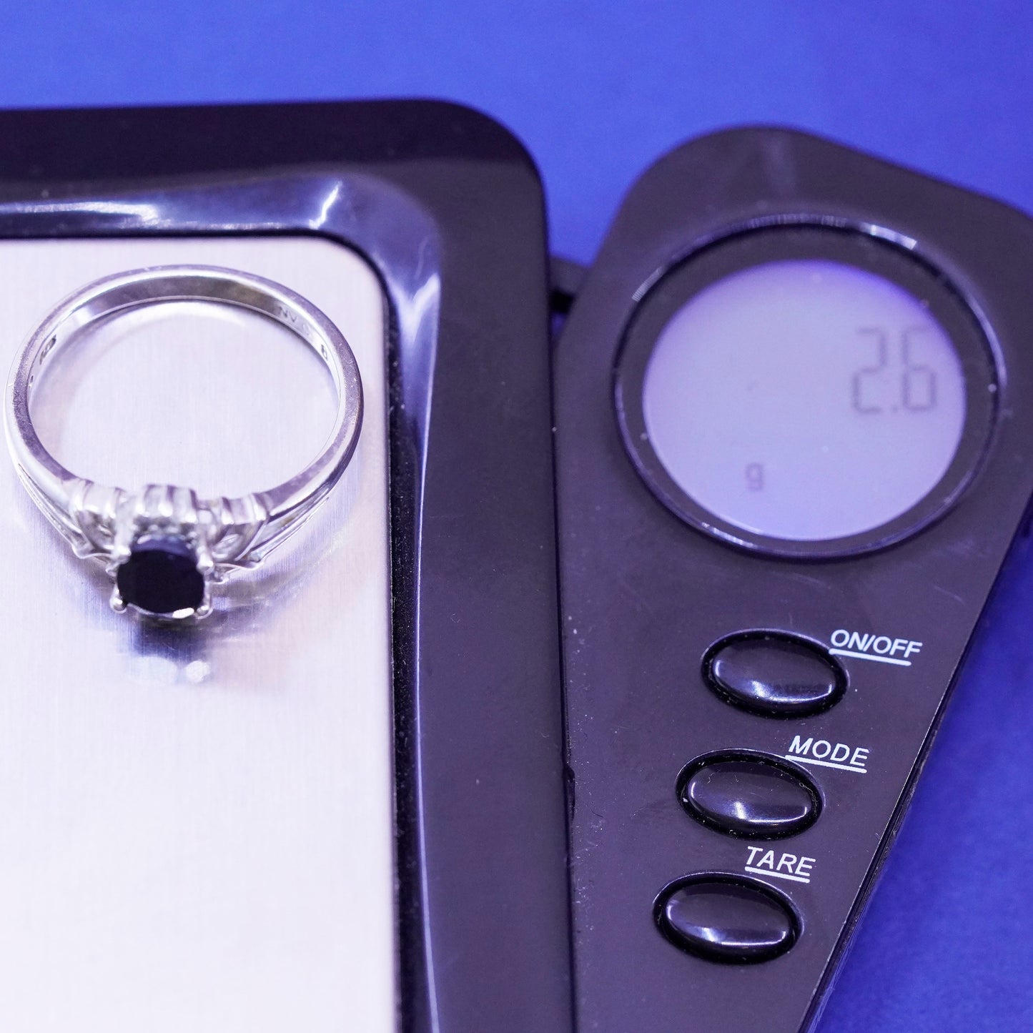Size 8, vintage Sterling 925 silver handmade ring with sapphire