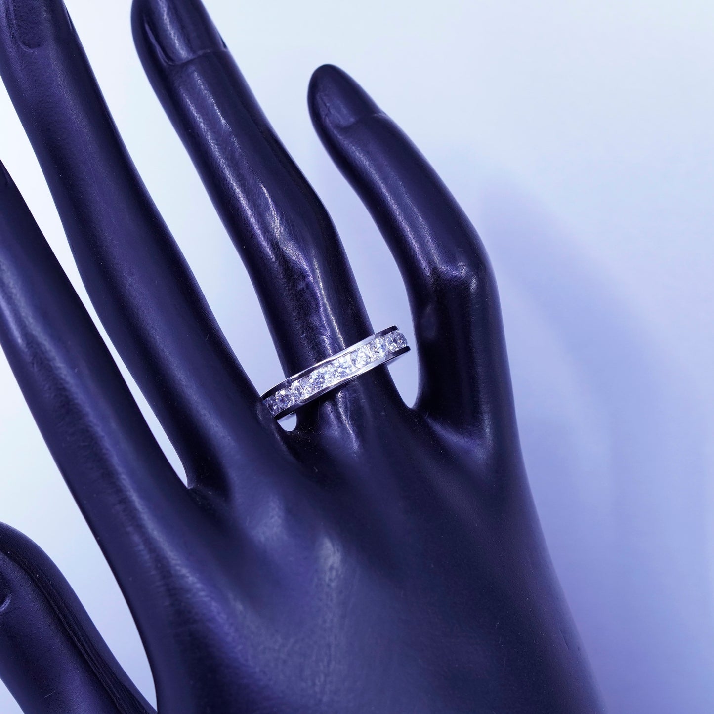 Size 7, vintage Sterling 925 silver wedding ring, Cz band