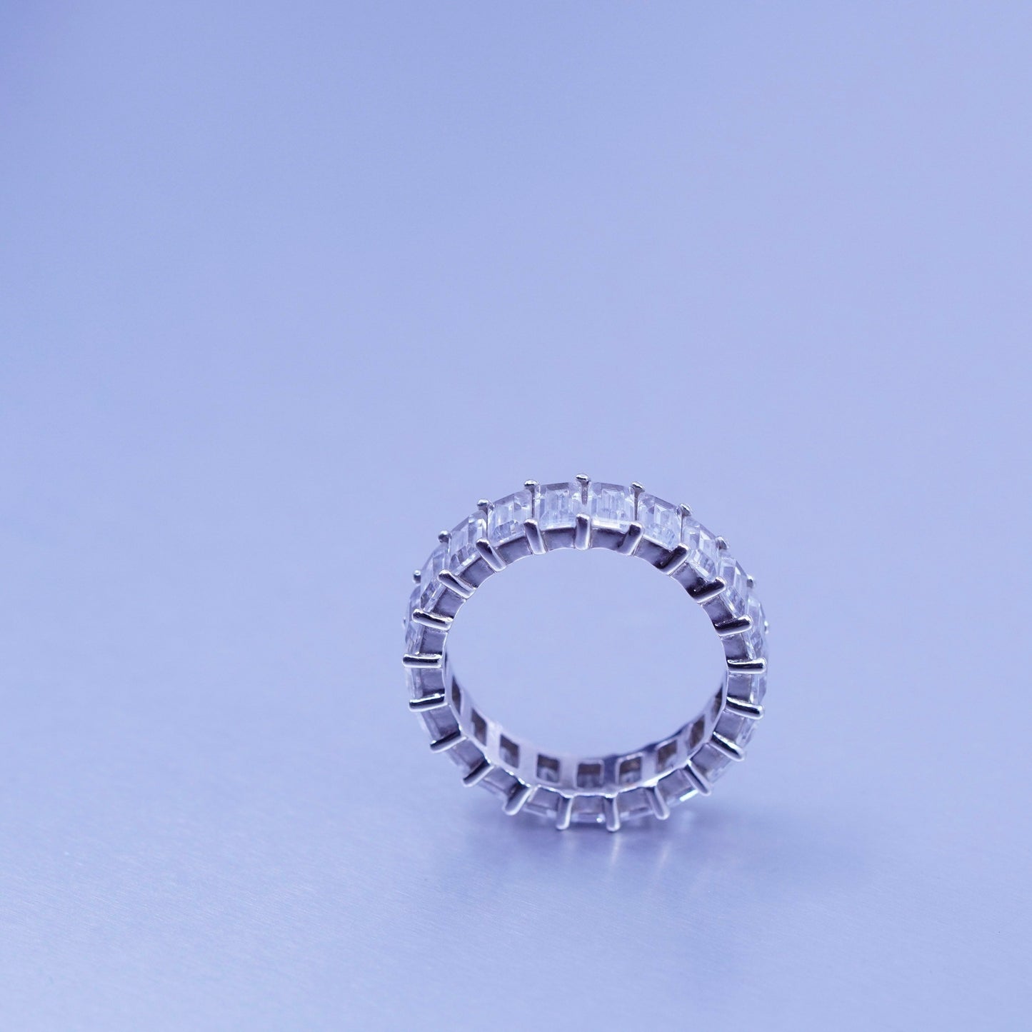 Size 7.5, vintage Sterling 925 silver ring, Cz around band