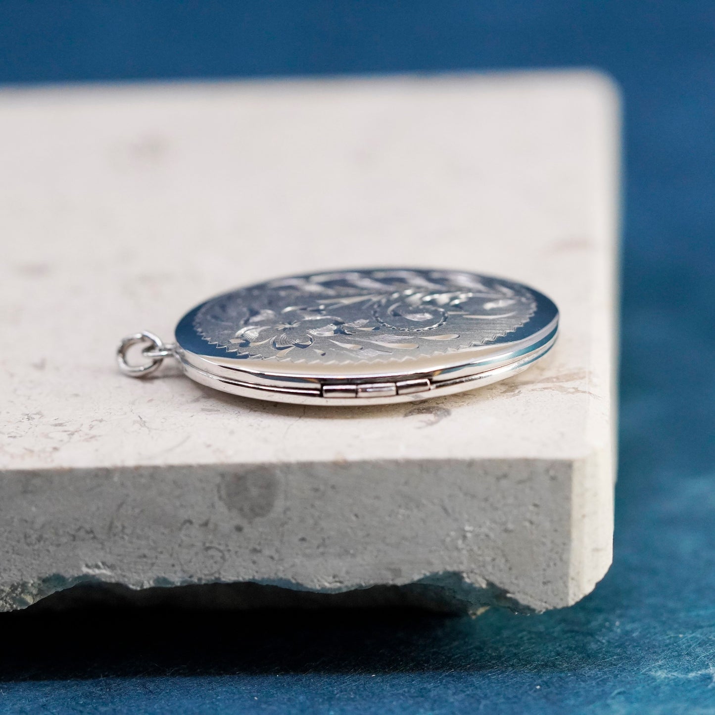Vintage Sterling silver handmade pendant, floral textured 925 oval photo locket
