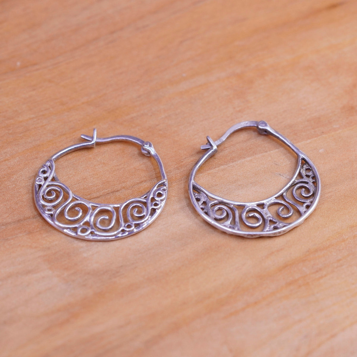 1”, vintage Sterling silver filigree hoop earrings, 925 huggie