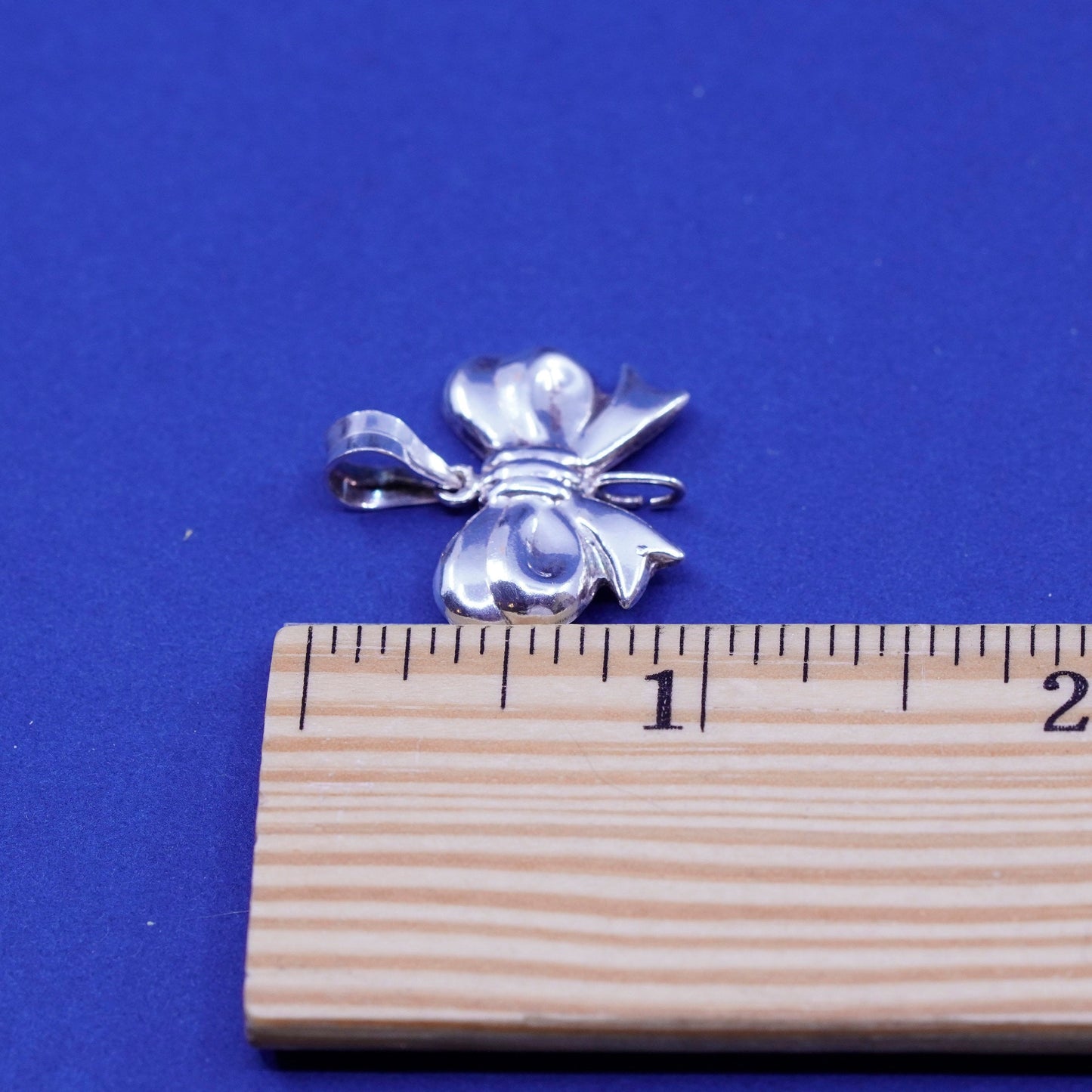 Vintage Sterling silver handmade pendant, puffy 925 ribbon bow tie
