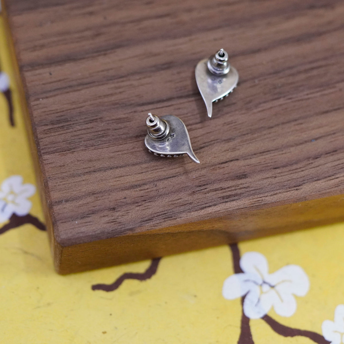 vtg mexico Sterling silver handmade earrings, 925 heart studs mother of pearl