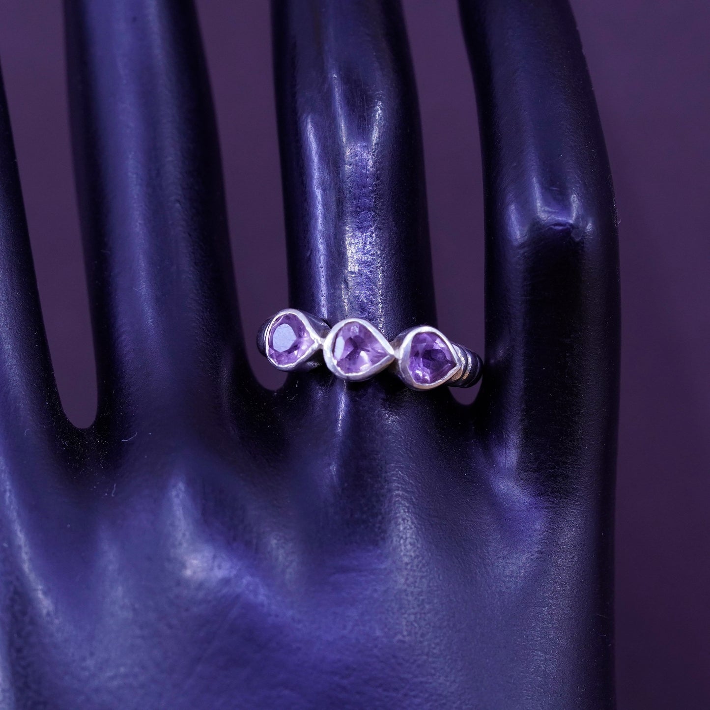 Size 8, vintage Sterling silver handmade ring, 925 band with amethyst