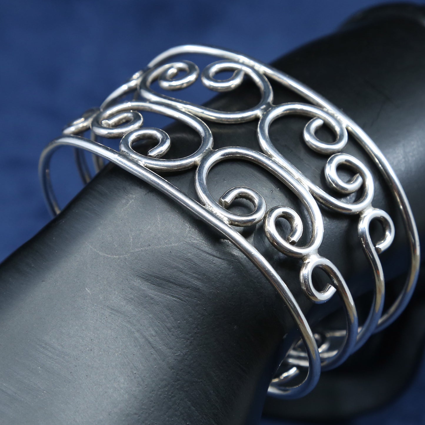 6.75", vtg Sterling silver handmade wired bracelet, 925 whirly cuff