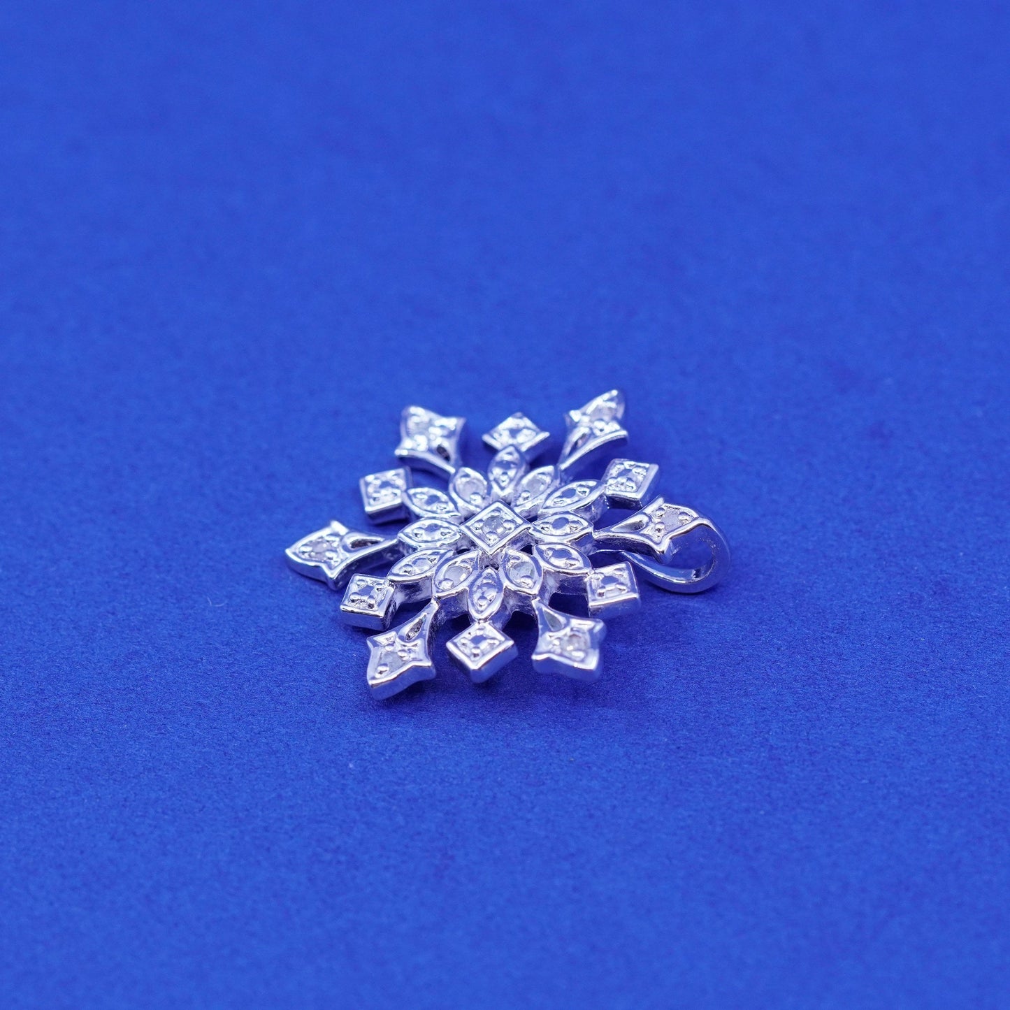 Vintage Sterling 925 silver snowflake pendant with genuine diamond