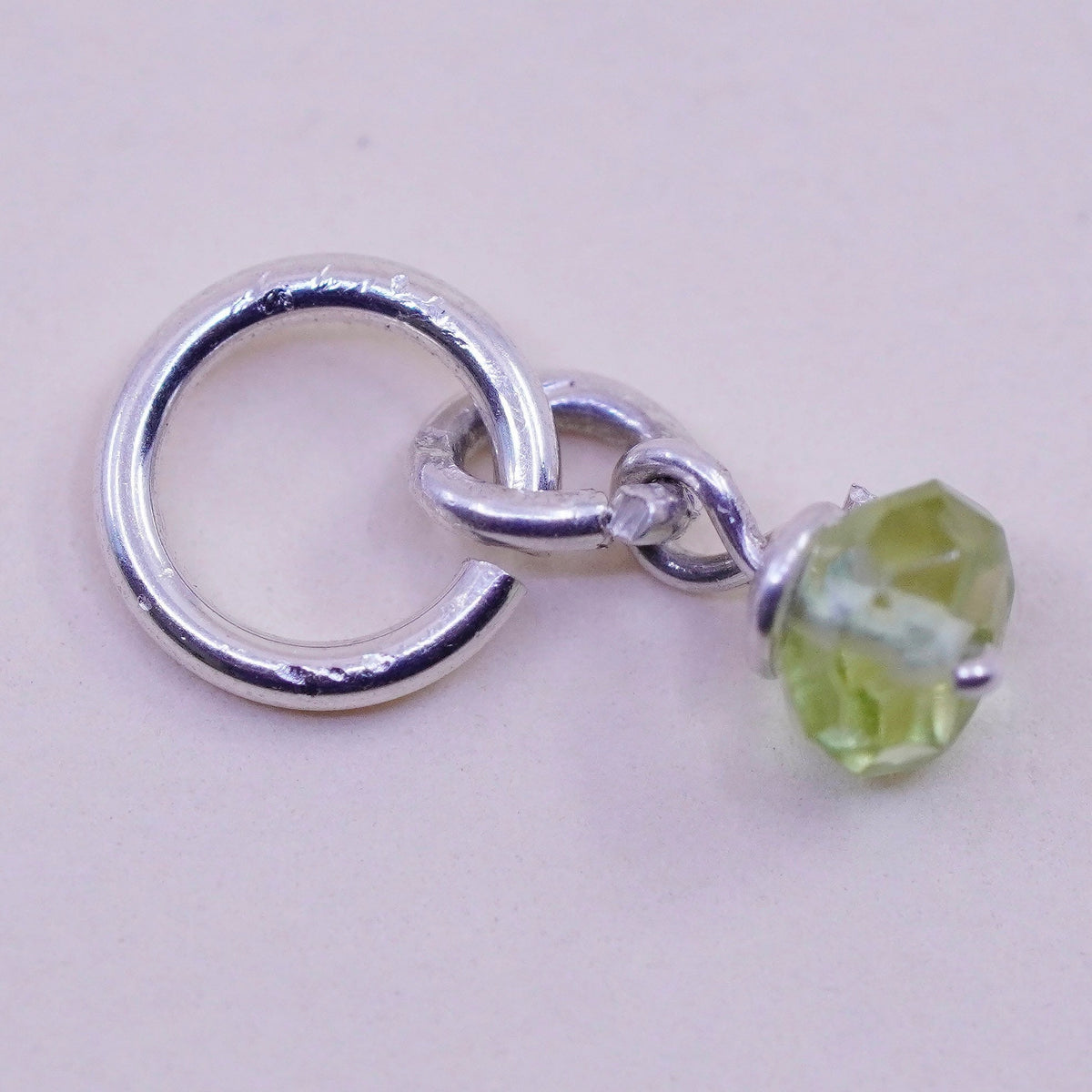 Vintage Sterling 925 silver handmade pendant with Peridot bead