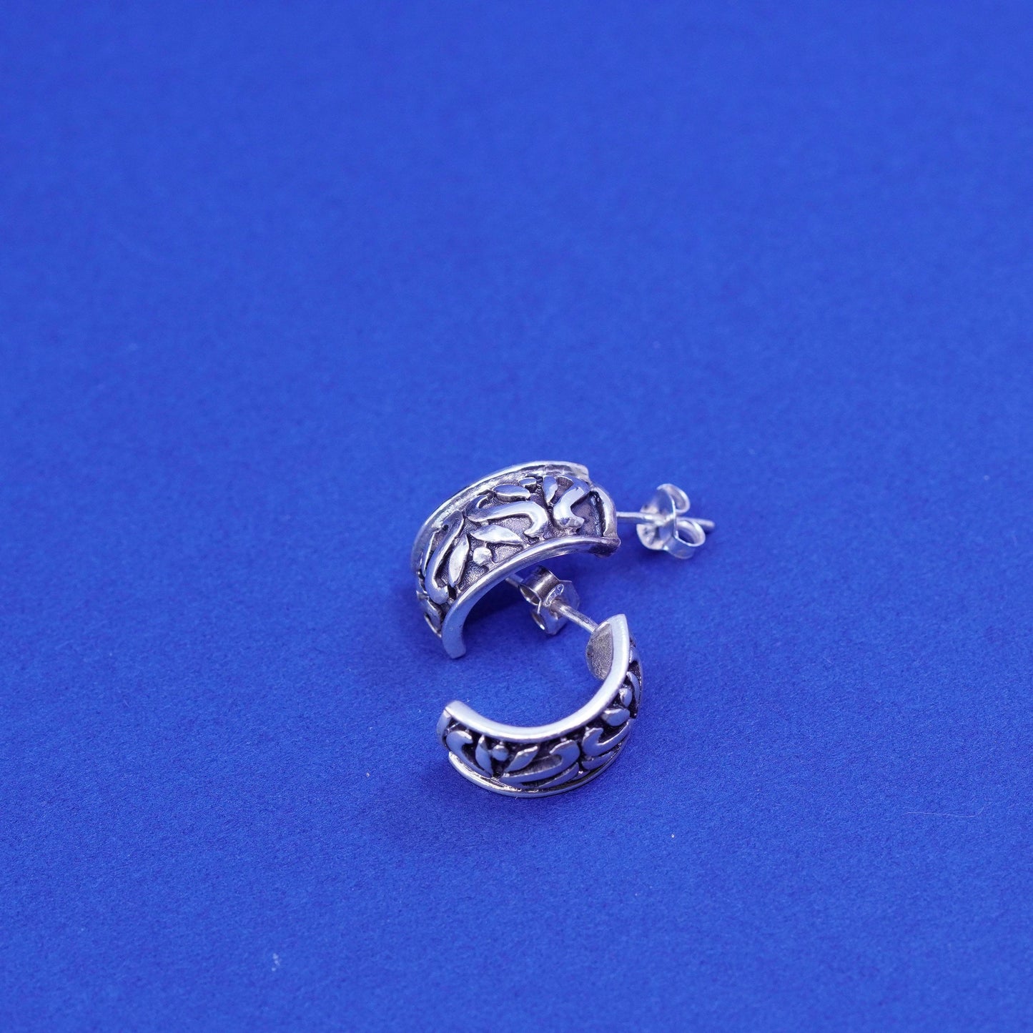 0.5”, Vintage Sterling silver handmade earrings, 925 Huggie studs with filigree