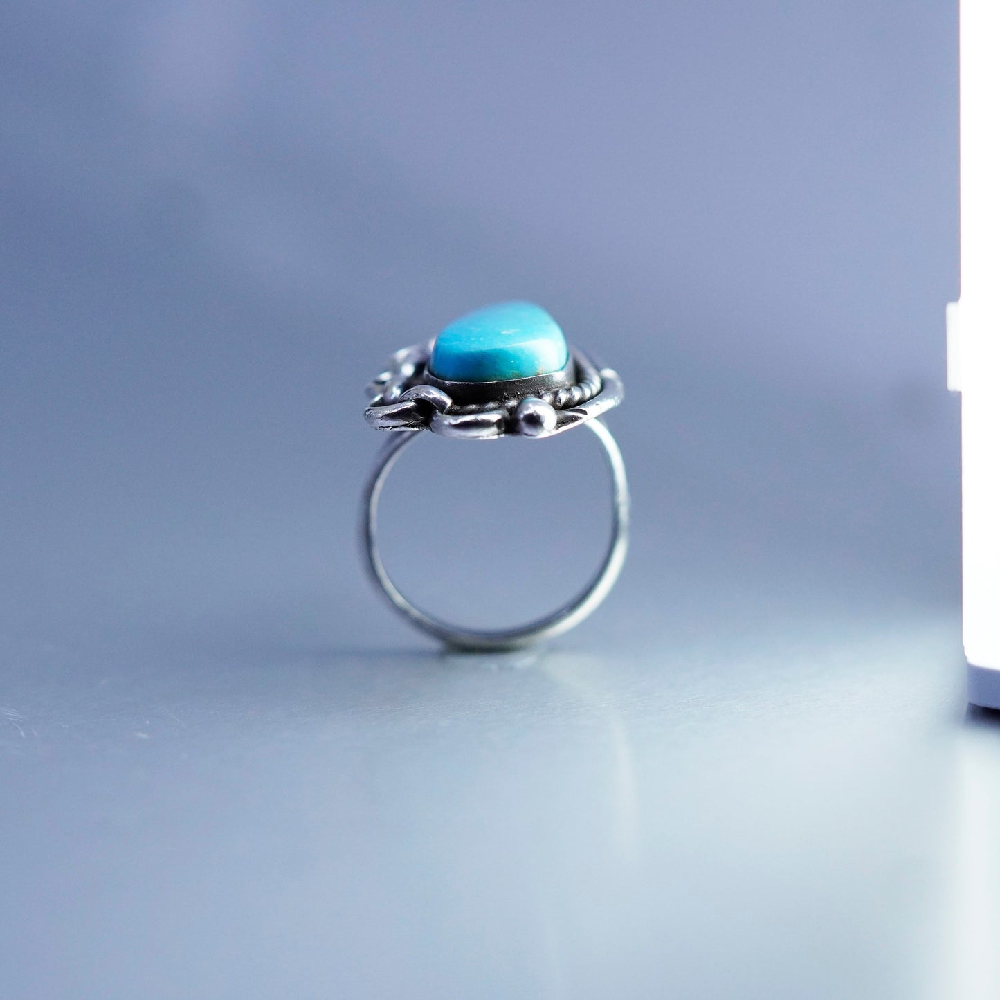 Size 7.5, Native American navajo Sterling 925 silver ring teardrop turquoise