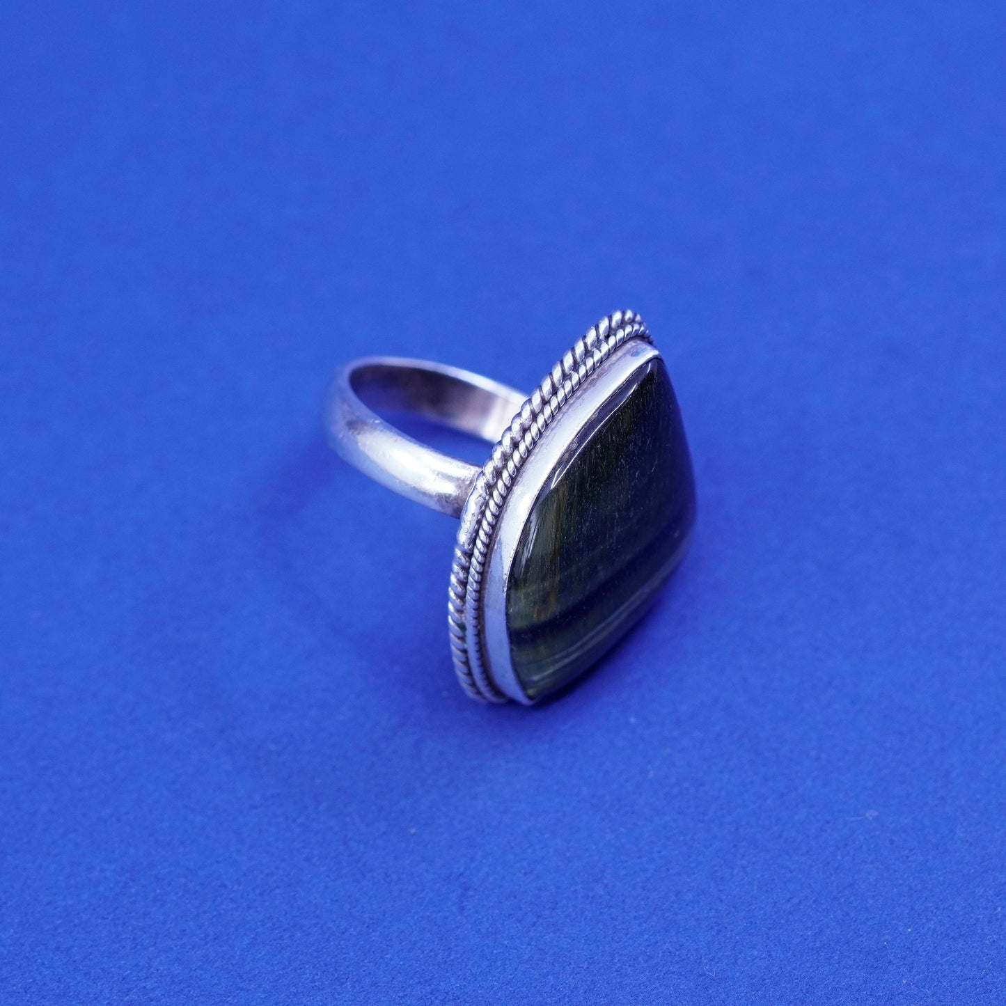 Size 9.25, vtg Sterling 925 silver handmade ring with green tiger eye and cable