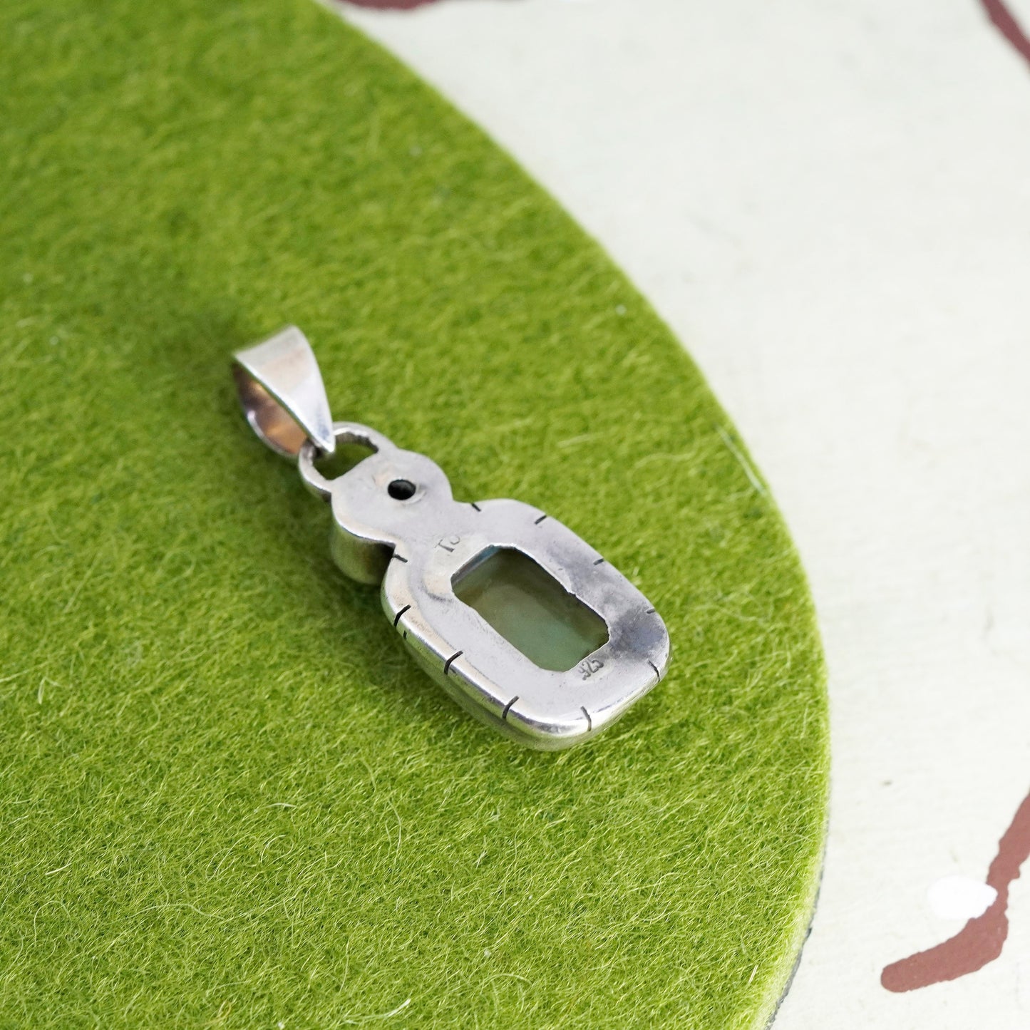 Vintage Sterling 925 silver handmade pendant with prehnite moonstone
