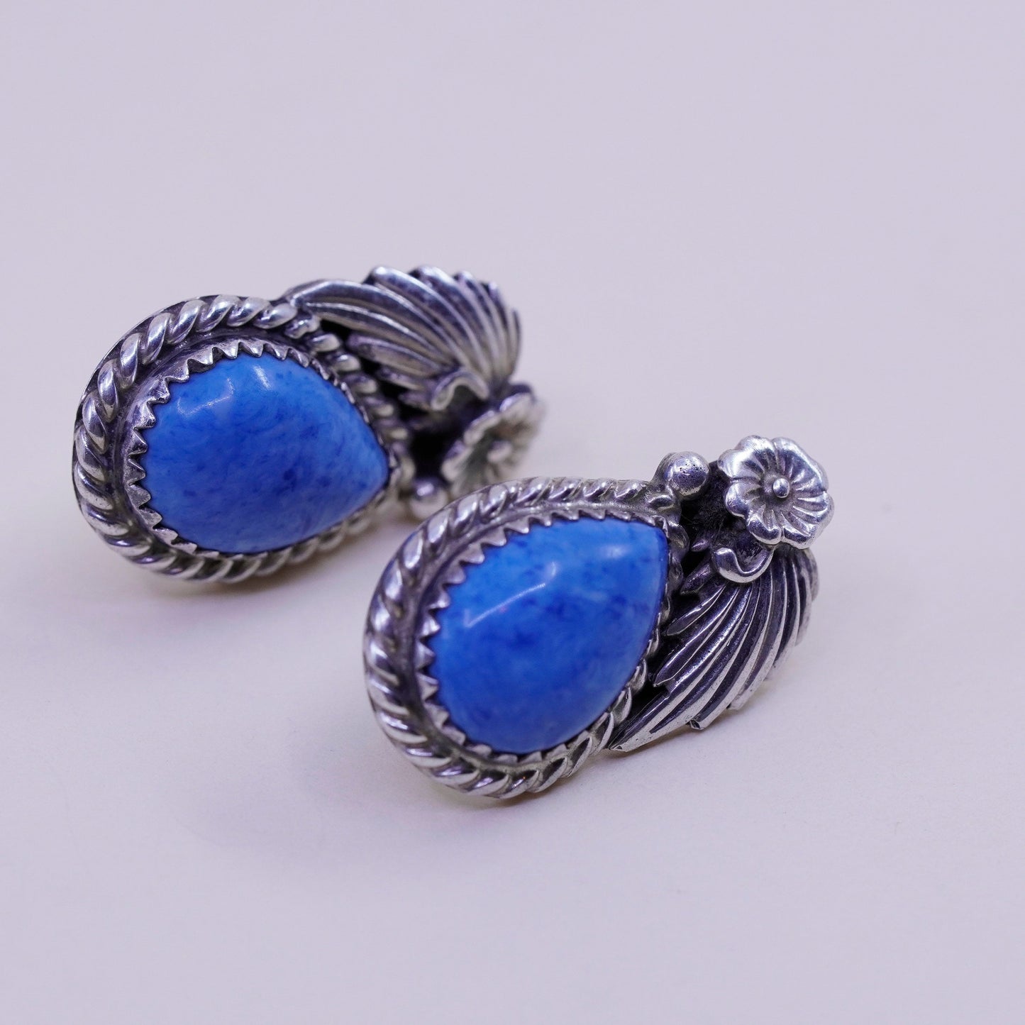 Native American earrings. Navajo Sterling 925 Silver studs sodalite flower