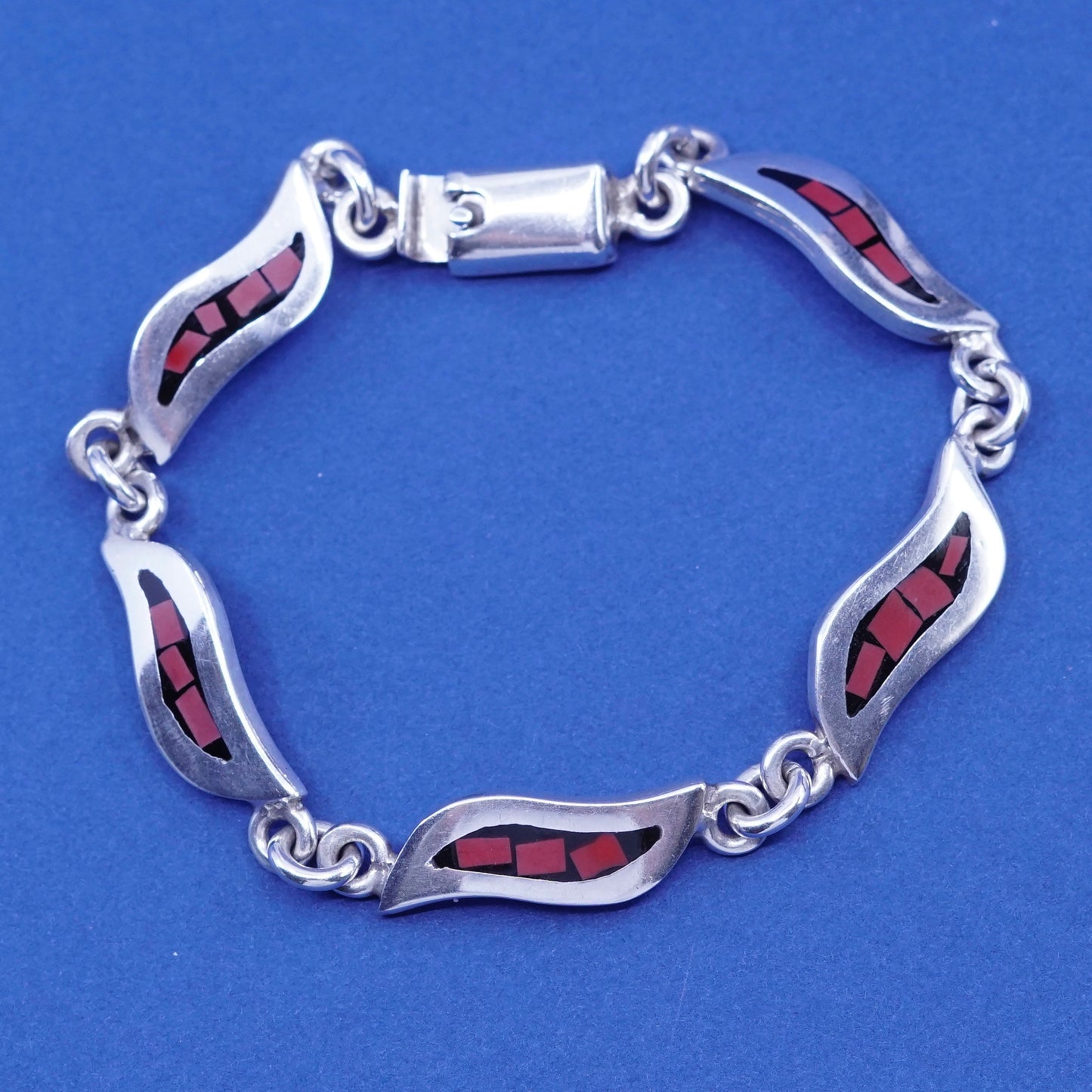 7”, vtg mexico Sterling silver handmade bracelet, 925 wavy link with red jasper