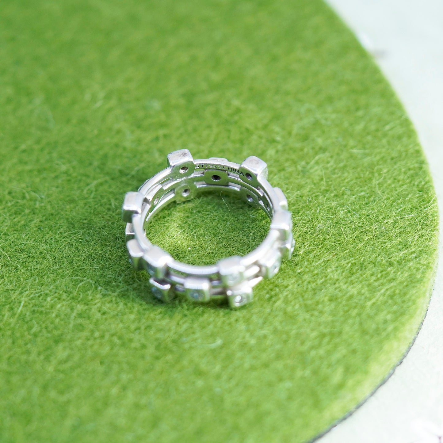 Size 8, Vintage sterling silver ring, 925 band with cz