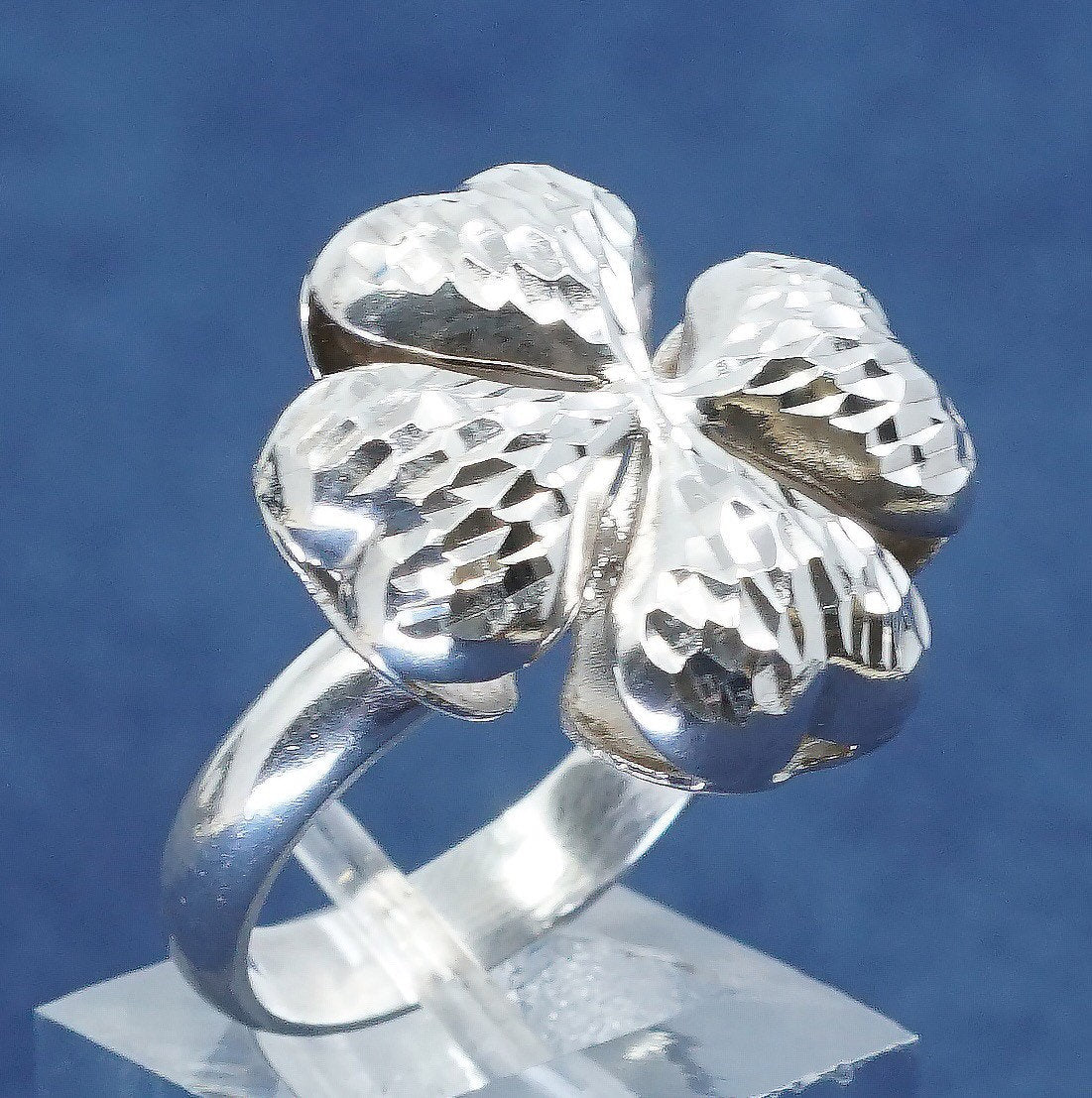 sz 6.25, sterling silver handmade ring, 925 puffy lucky clover, southwestern