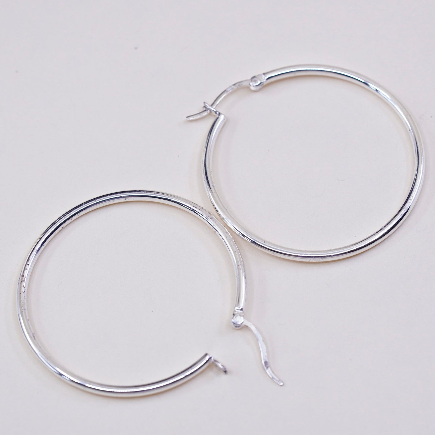 1.5” Vintage sterling silver loop earrings, fashion minimalist primitive hoops