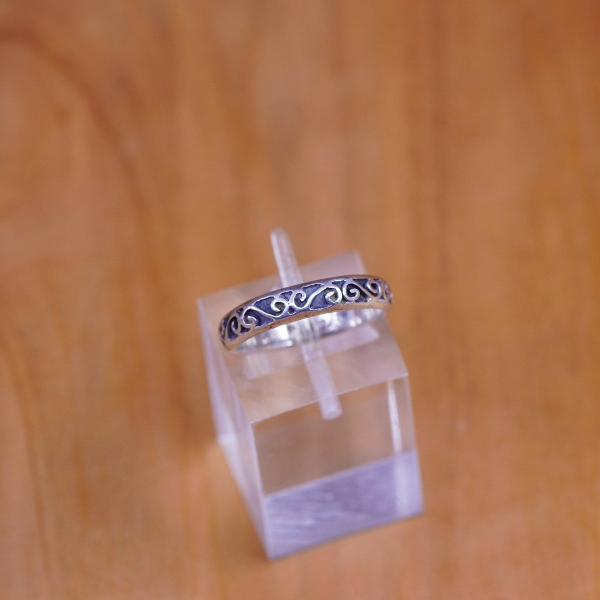 Size 5, vintage PSCL handmade Sterling 925 silver ring with swirl embossed