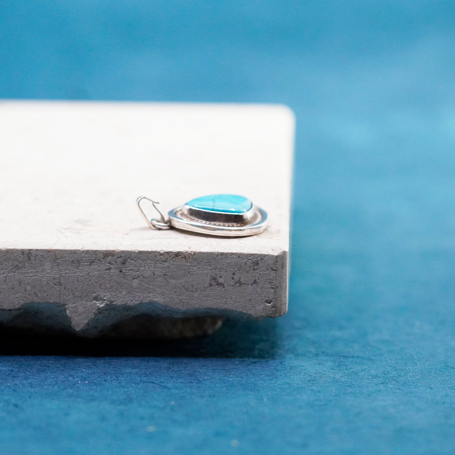 vtg Native American navajo Sterling 925 silver handmade pendant with turquoise