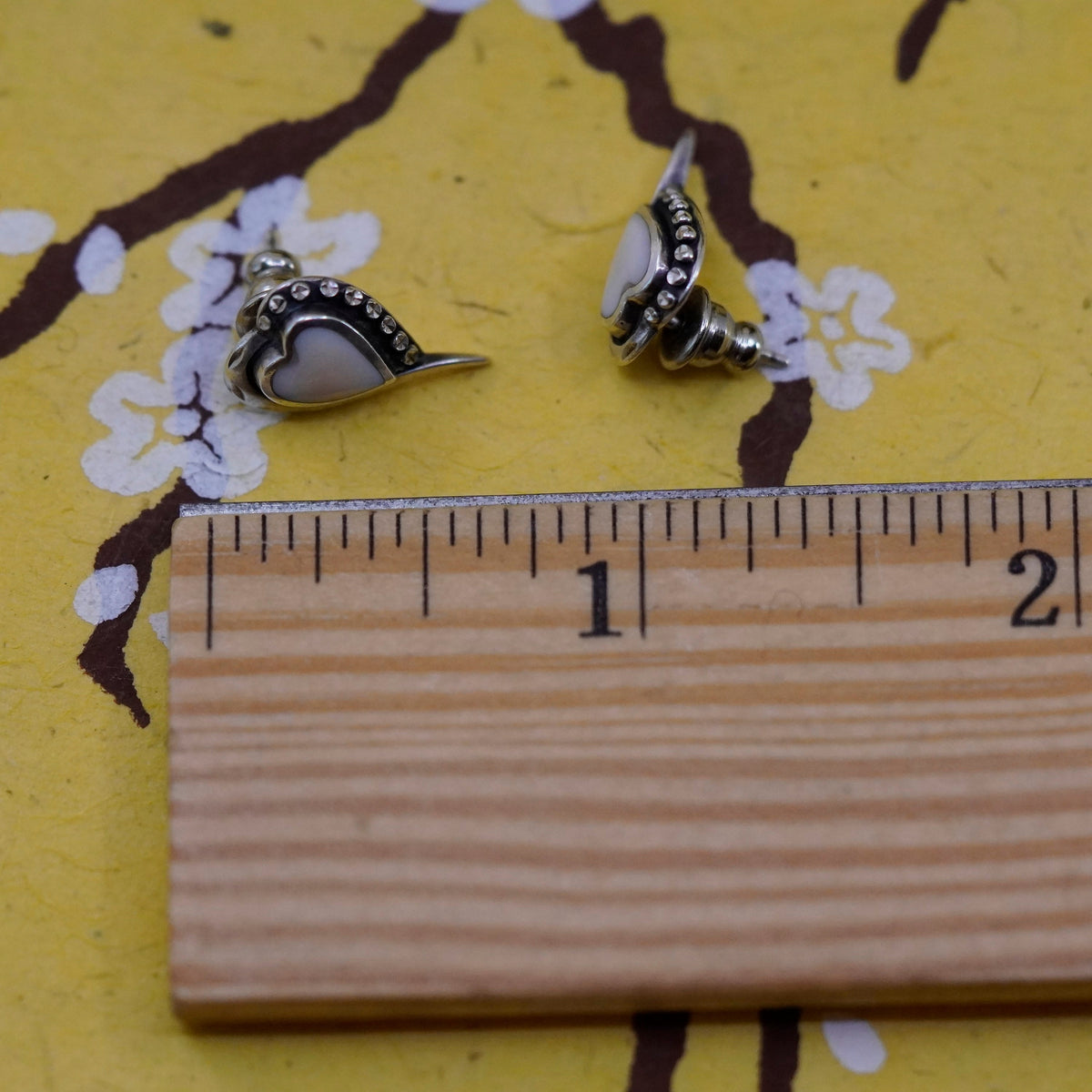 vtg mexico Sterling silver handmade earrings, 925 heart studs mother of pearl