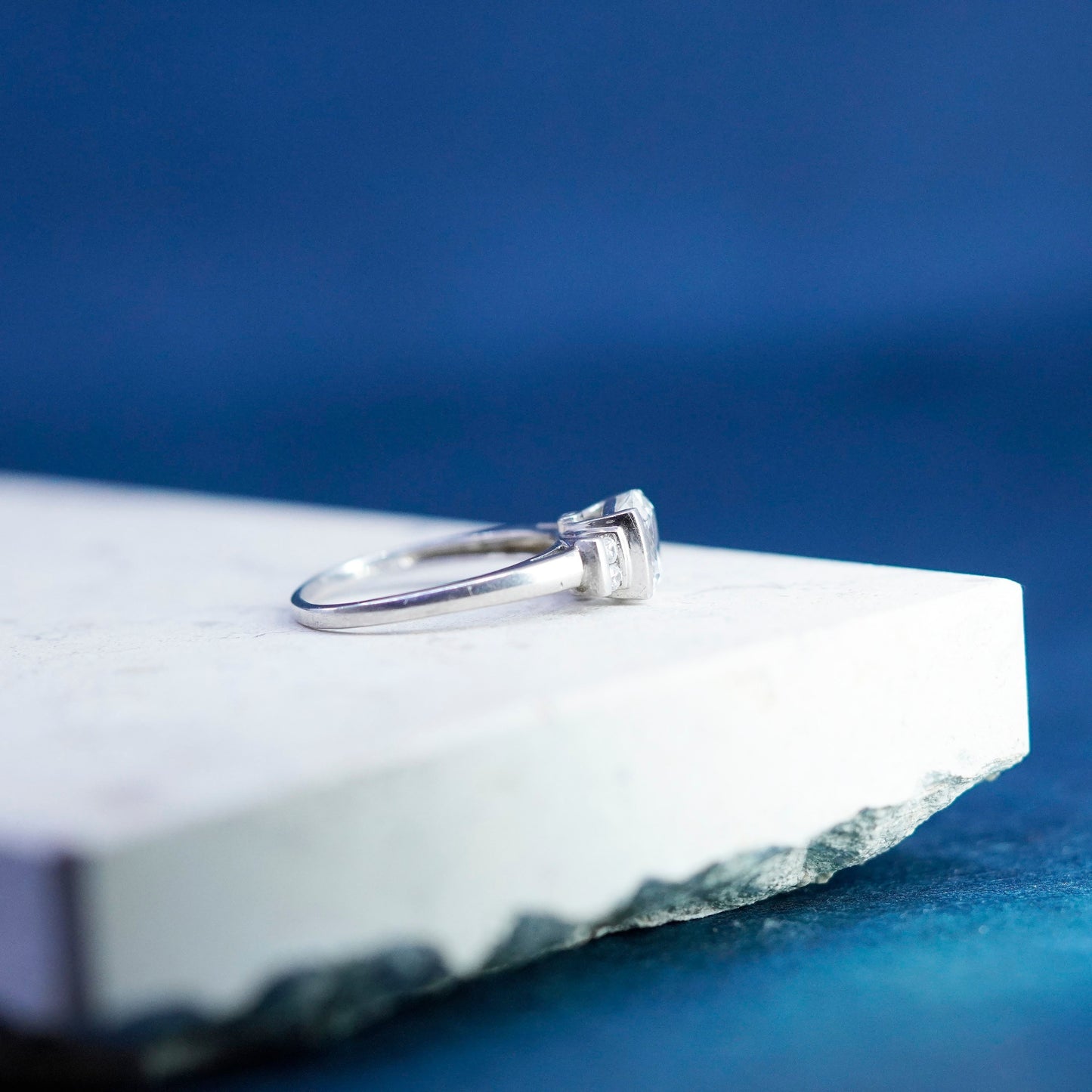 Size 9, vintage Sterling 925 silver engagement anniversary band ring with Cz