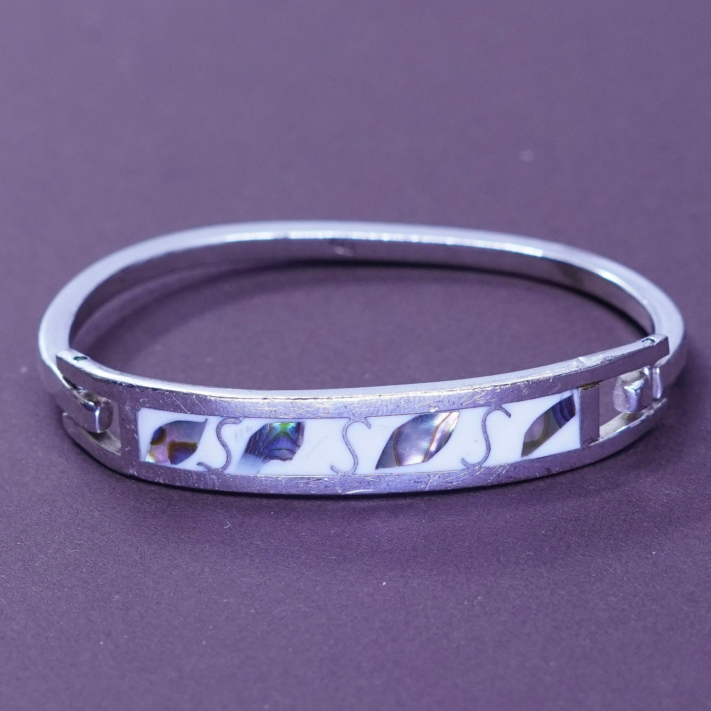 5.5”, Taxco alpaca silver handmade bracelet, hinged bangle with abalone leaves