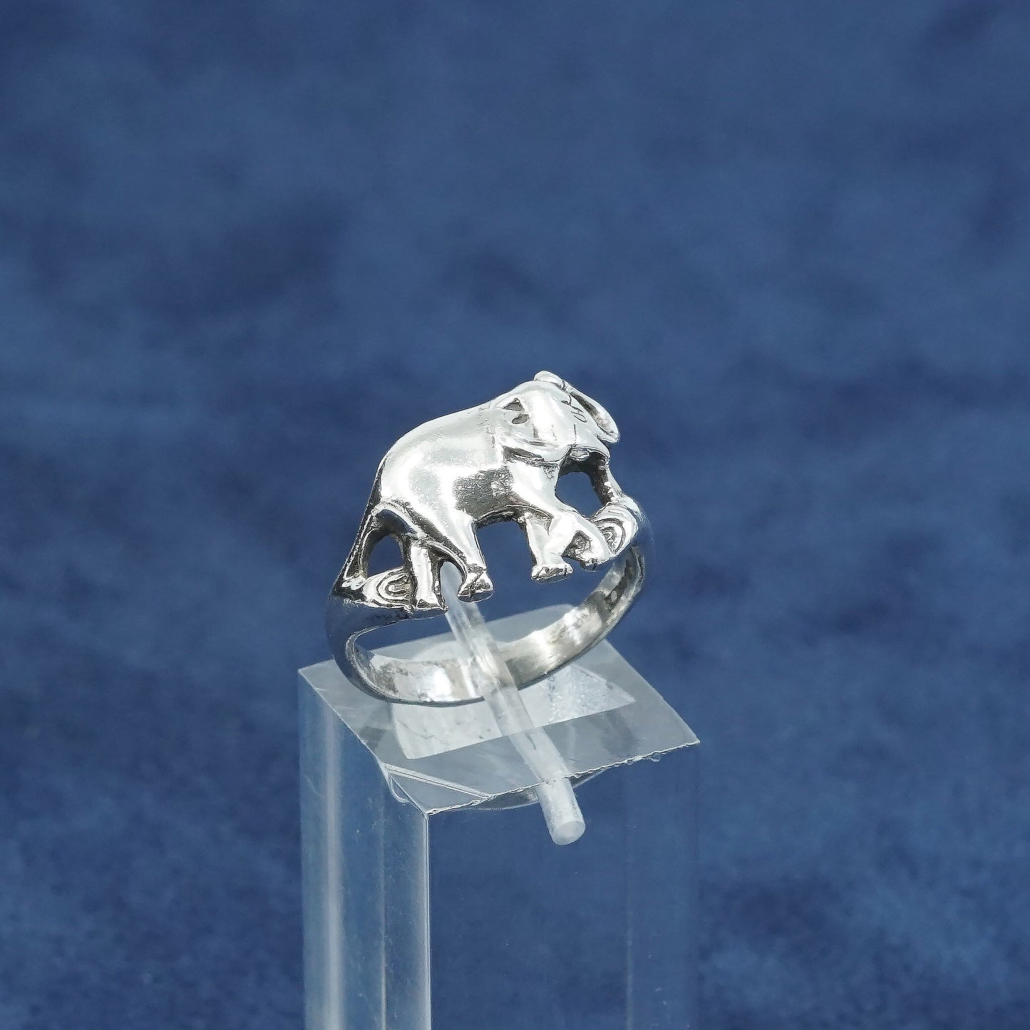 Size 6.75, vtg Sterling silver handmade ring, 925 elephant band