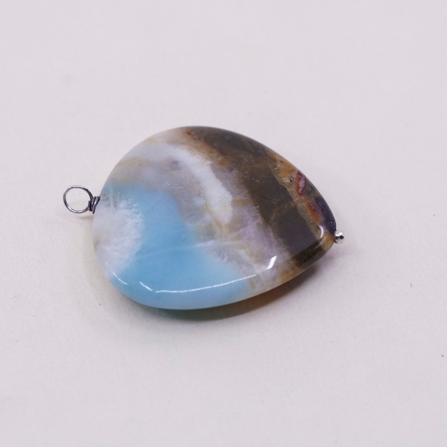 Vintage unique agate heart pendant with sterling 925 silver wire