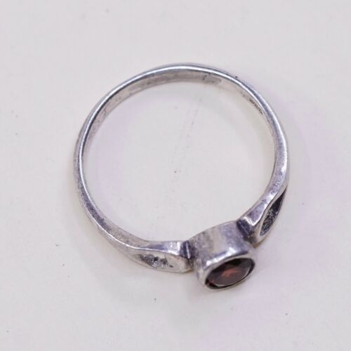 Sz 6.25, Vtg Modern Sterling 925 Silver Ring W/ Oval ruby, stamped 925