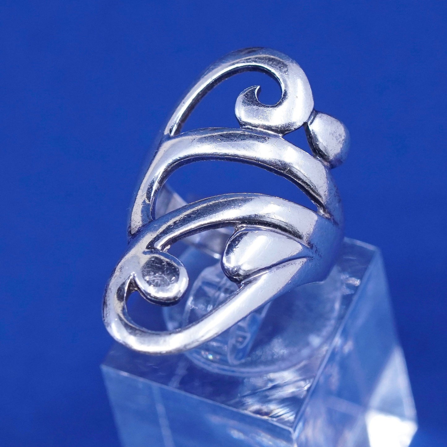 Size 7, vintage Sterling silver handmade ring, 925 wide swirly band