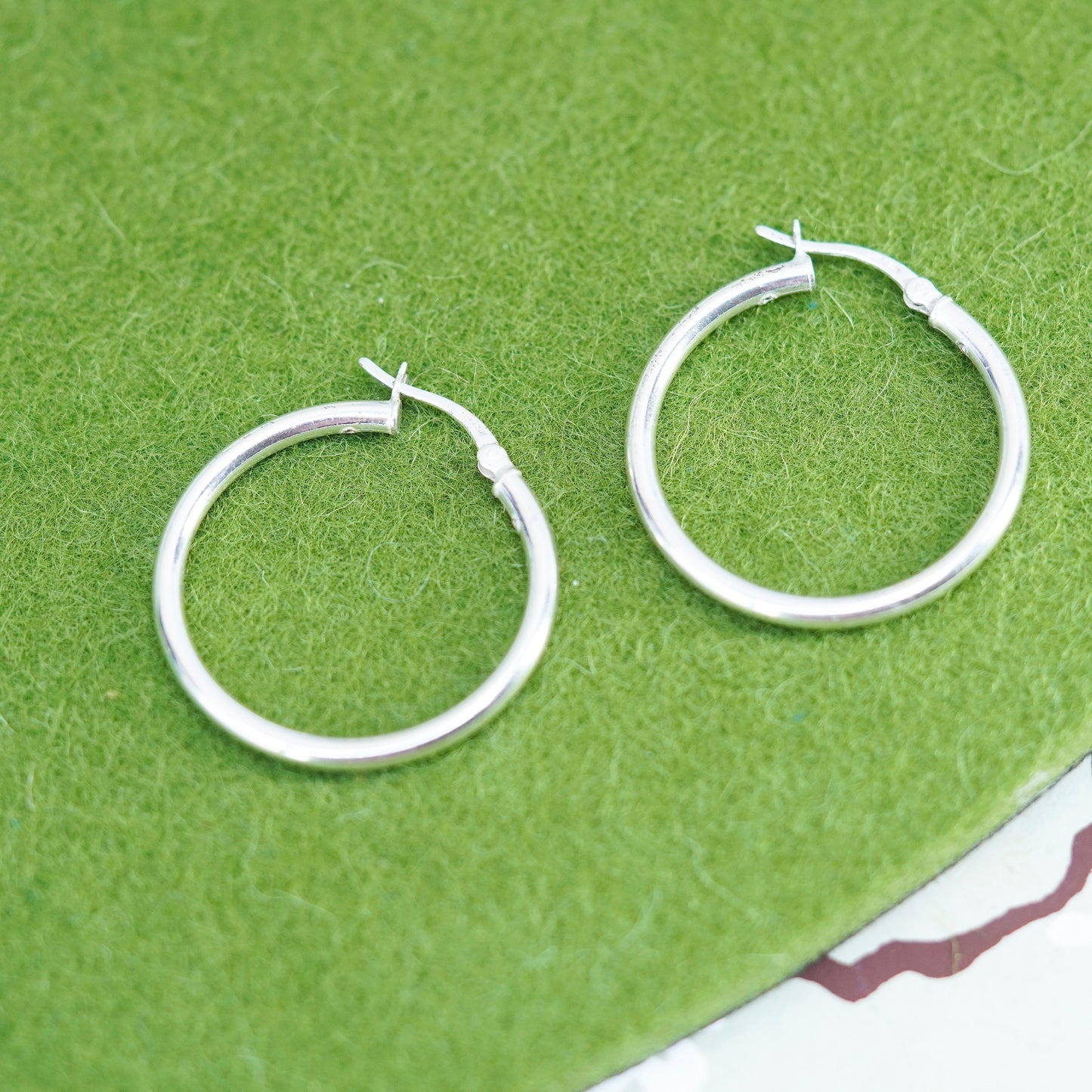 1.25”, vtg sterling silver loop earrings, fashion minimalist primitive hoops
