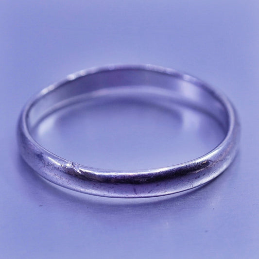 Size 7.25, vintage southwestern Sterling 925 silver wedding ring, band