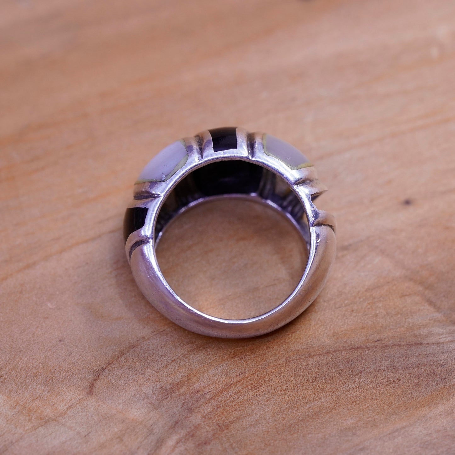 Size 8, Sterling 926 silver handmade ring band w/ obsidian and mother of pearl