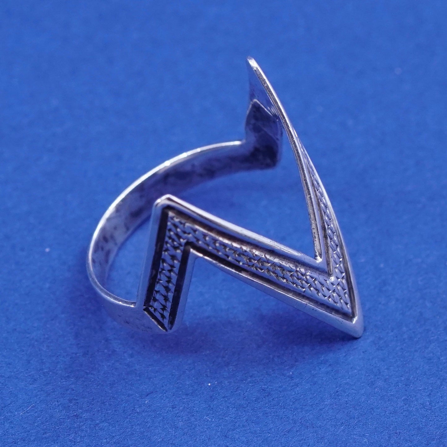 Size 6.5, vintage 58 875 Sterling silver handmade ring, heart beat band