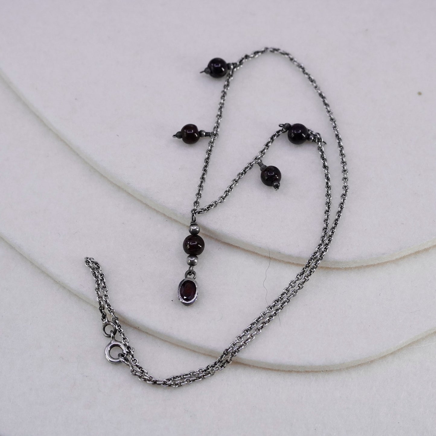 17”, vintage Sterling 925 silver handmade circle necklace with garnet beads