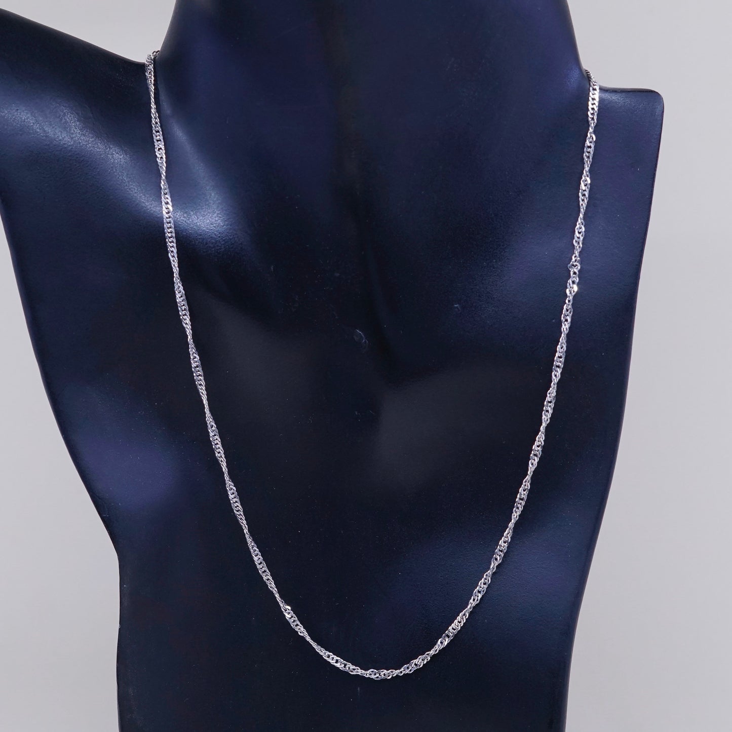 18”, 2mm, Vintage sterling silver Italy 925 twisted curb chain, necklace