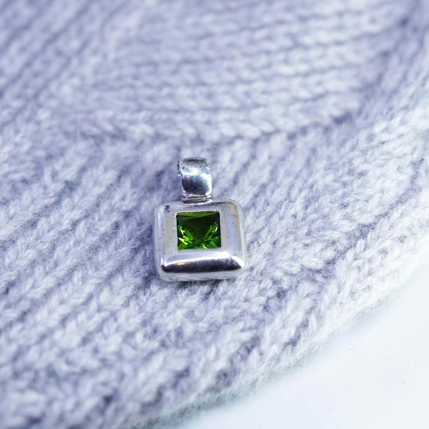 antique sterling 925 silver handmade pendant with square peridot