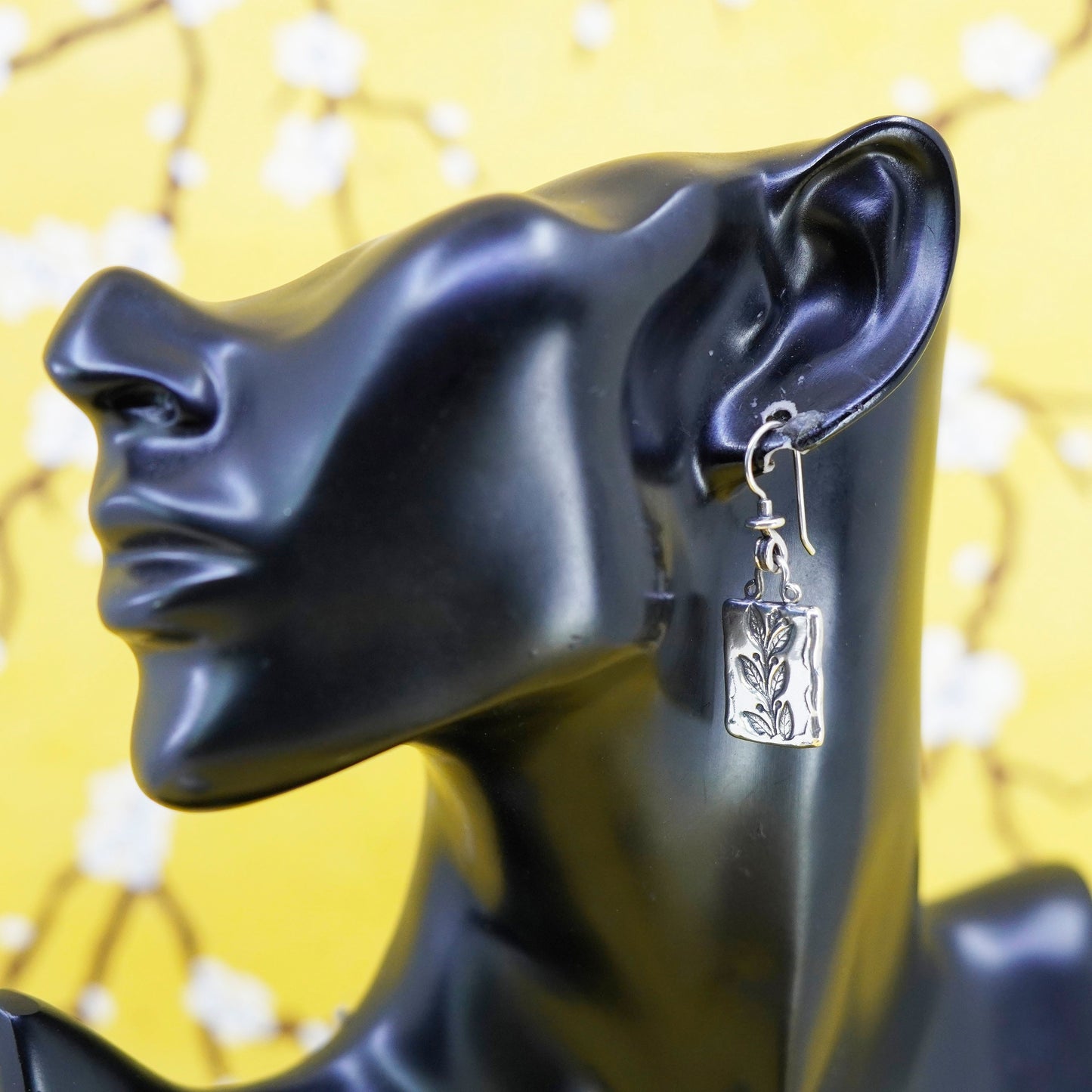 Vintage Israel didae shablool Sterling 925 silver handmade earrings with leaves
