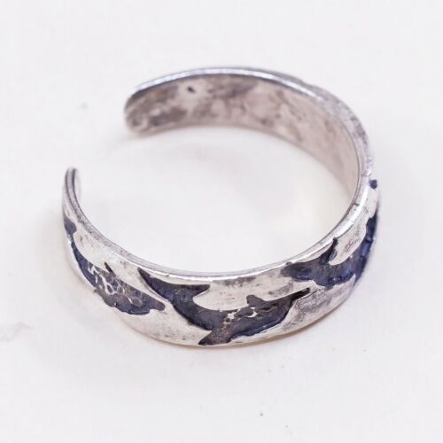 Size 3, Vtg Sterling Silver handmade open end Ring. 925 Band W/ Dolphin Embossed