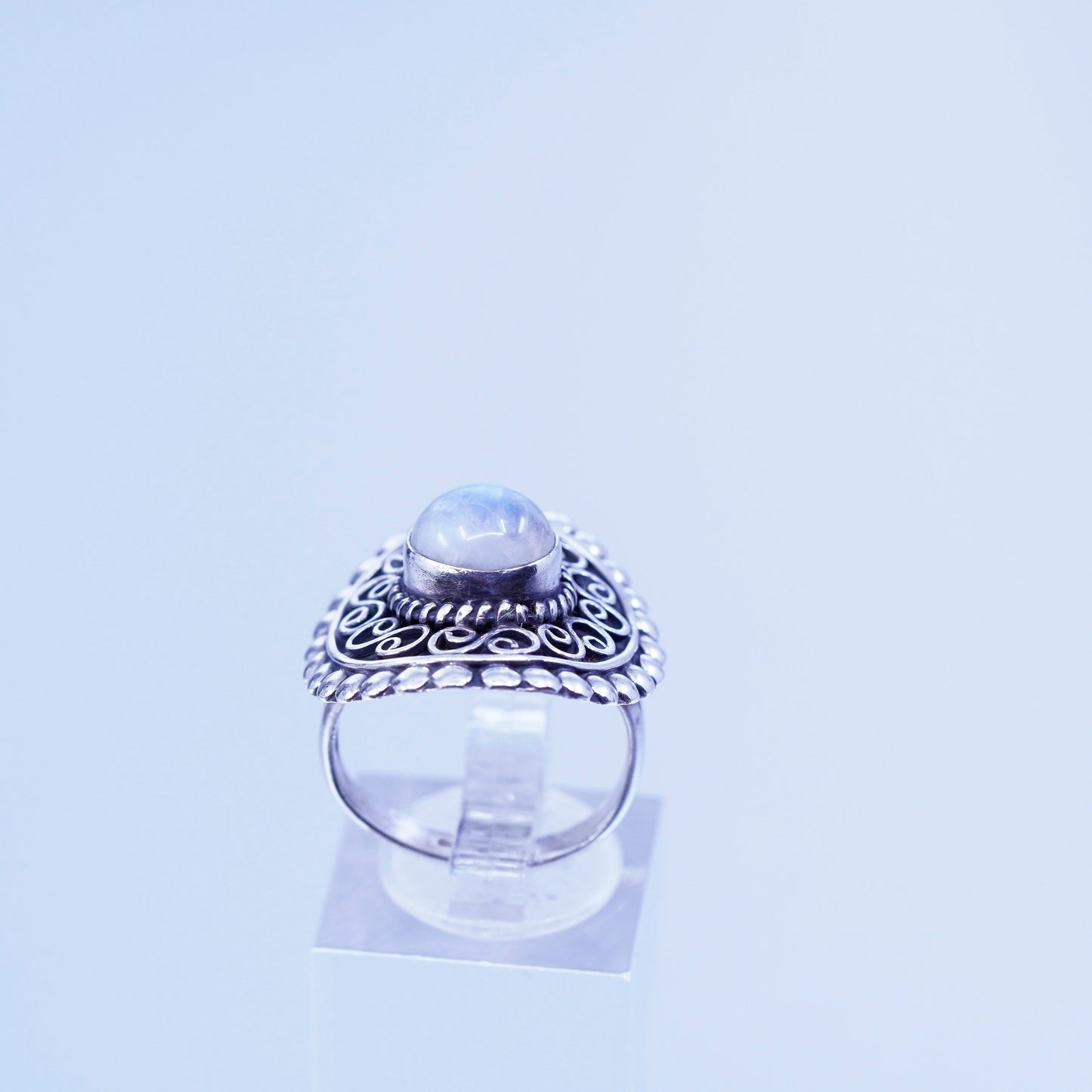 Size 6.25, vintage Sterling 925 silver handmade bali ring with moonstone